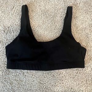 NWOT Vuori sports bra